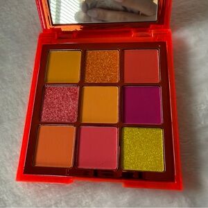HUDA Beauty NEON Orange Obsessions Vibrant Eyeshadow Palette